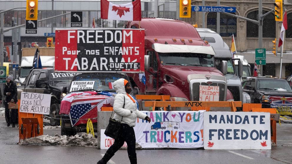 COVID-19 protests threaten border trade between Canada, US