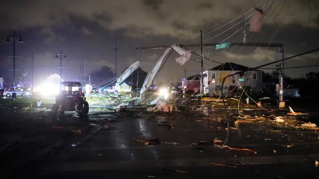 Tornado rips through New Orleans, destroying homes, killing 1