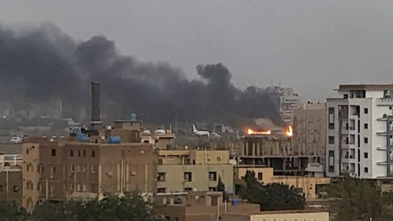 Sudan fighting: Ceasefire crumbles amid chaos in Khartoum as death toll reaches 270