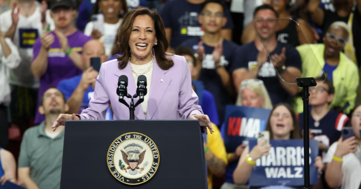 Harris raises $12 million in San Francisco, touts California roots